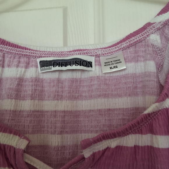 JB DIFFUSION, NWOT, Woman's Lavendar Striped Top - Picture 2 of 7